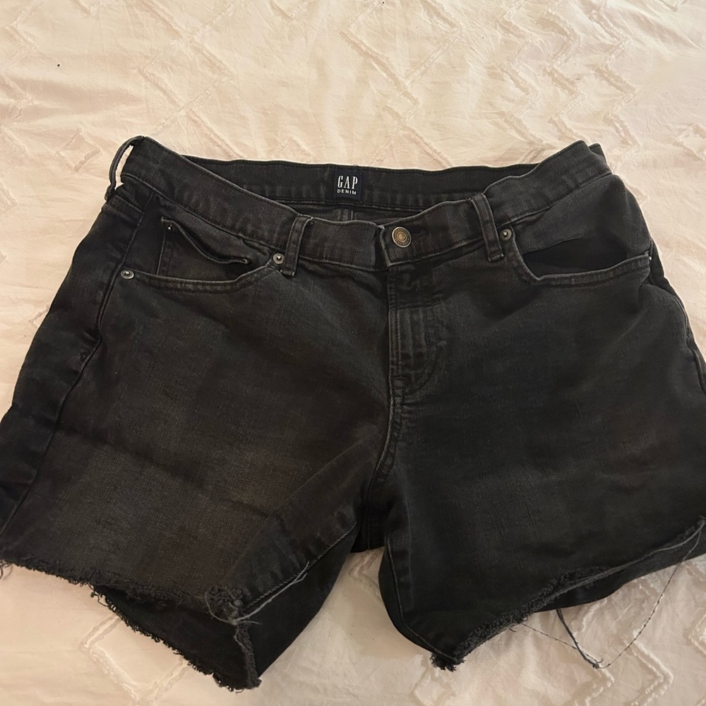 Set of 2 Womens GAP shorts